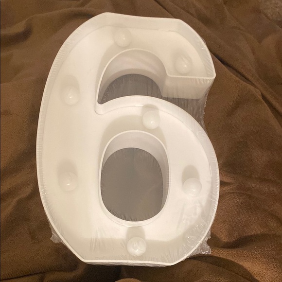 White LED Number 9 and 2 Light - Picture 4 of 6